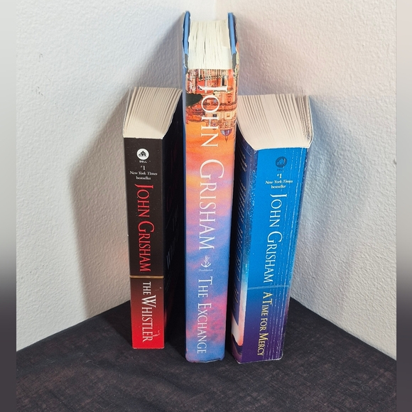 John Grisham Lot of 3 Books 1 Hardback 2 Paperbacks - Picture 3 of 5